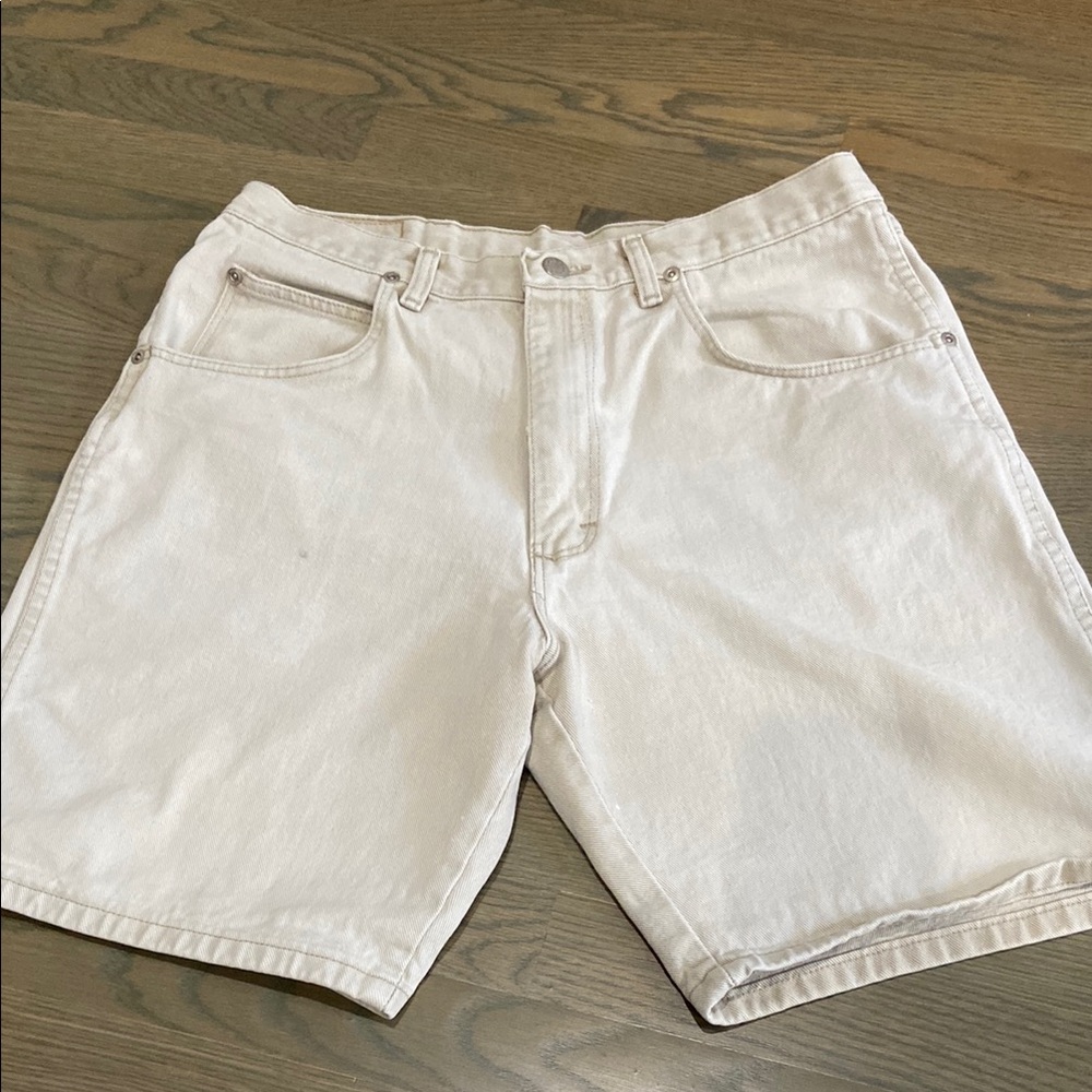 Men’s Cream Jean Shorts with Relaxed Fit and Washed Look